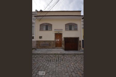 Casa de condomínio à venda com 70m², 2 quartos e 1 vagaFachada
