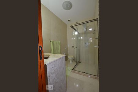 Casa de condomínio à venda com 70m², 2 quartos e 1 vagaBanheiro da suite