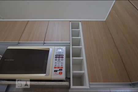 Casa de condomínio à venda com 70m², 2 quartos e 1 vagaCozinha- amário