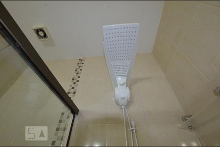 Casa de condomínio à venda com 70m², 2 quartos e 1 vagaBanheiro da suite- chuveiro
