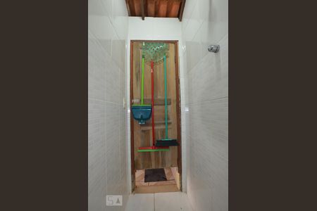 Casa de condomínio à venda com 70m², 2 quartos e 1 vagaBanheiro de Serviço