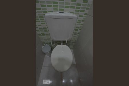 Casa de condomínio à venda com 70m², 2 quartos e 1 vagaBanheiro de Serviço