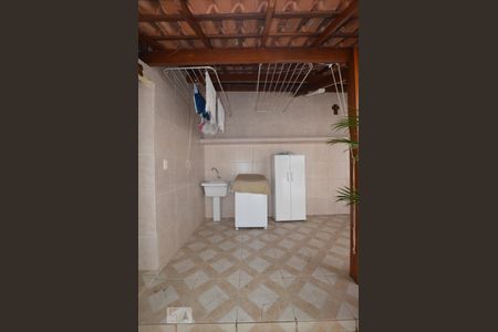 Casa de condomínio à venda com 70m², 2 quartos e 1 vagaÁrea de serviço