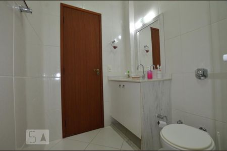 Casa de condomínio à venda com 70m², 2 quartos e 1 vagaBanheiro