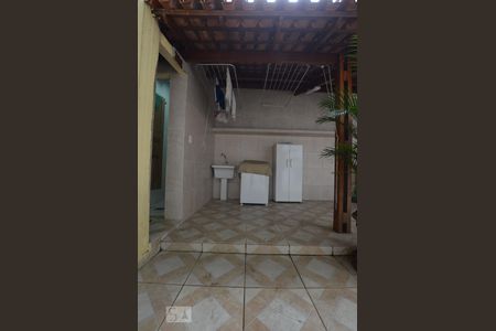 Casa de condomínio à venda com 70m², 2 quartos e 1 vagaÁrea de serviço