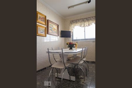 Apartamento à venda com 147m², 3 quartos e 2 vagas Apartamento à venda com 147m², 3 quartos e 2 vagasCozinha
