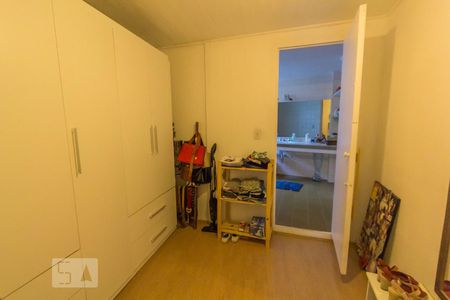 Casa à venda com 450m², 4 quartos e 4 vagas Casa à venda com 450m², 4 quartos e 4 vagasSuíte 2 closed