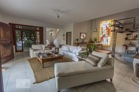 Sala de casa à venda com 4 quartos, 450m² em Freguesia de Jacarepaguá, Rio de Janeiro