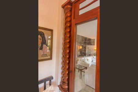 Casa à venda com 450m², 4 quartos e 4 vagas Casa à venda com 450m², 4 quartos e 4 vagasDetalhe Sala