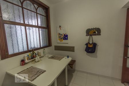 Casa à venda com 450m², 4 quartos e 4 vagas Casa à venda com 450m², 4 quartos e 4 vagasCopa