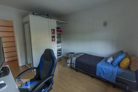 Casa à venda com 450m², 4 quartos e 4 vagas Casa à venda com 450m², 4 quartos e 4 vagasQuarto 2