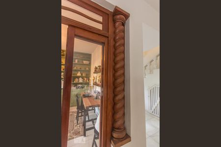 Casa à venda com 450m², 4 quartos e 4 vagas Casa à venda com 450m², 4 quartos e 4 vagasDetalhe Sala