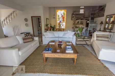 Sala de casa à venda com 4 quartos, 450m² em Freguesia de Jacarepaguá, Rio de Janeiro