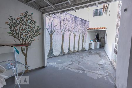 Casa à venda com 450m², 4 quartos e 4 vagas Casa à venda com 450m², 4 quartos e 4 vagasÁrea de Serviço