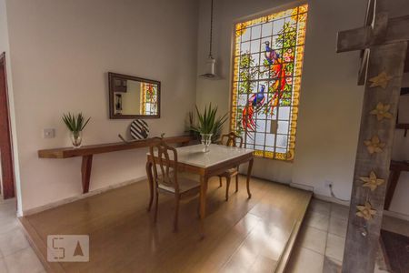 Sala de casa à venda com 4 quartos, 450m² em Freguesia de Jacarepaguá, Rio de Janeiro