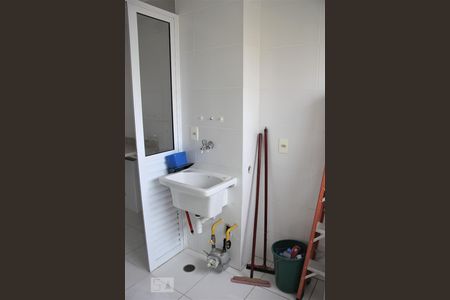 Apartamento à venda com 64m², 2 quartos e 2 vagasLavanderia