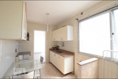 Apartamento à venda com 78m², 2 quartos e 1 vagaCozinha