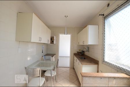 Apartamento à venda com 78m², 2 quartos e 1 vagaCozinha