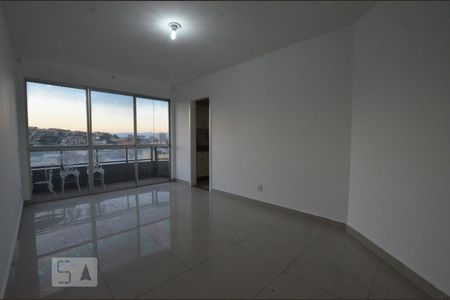 Sala de apartamento à venda com 2 quartos, 78m² em Olaria, Rio de Janeiro
