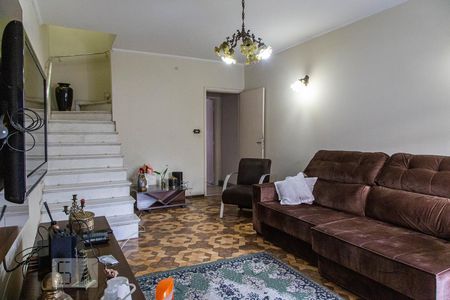 Casa à venda com 220m², 3 quartos e 6 vagasSala