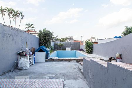 Casa à venda com 220m², 3 quartos e 6 vagasÁrea externa