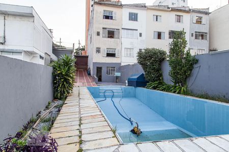 Casa à venda com 220m², 3 quartos e 6 vagasÁrea externa