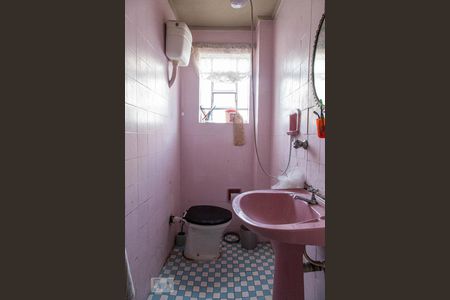 Casa à venda com 220m², 3 quartos e 6 vagasBanheiro Suíte