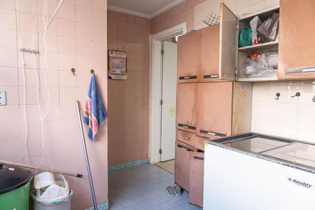 Casa à venda com 220m², 3 quartos e 6 vagasÁrea de Serviço