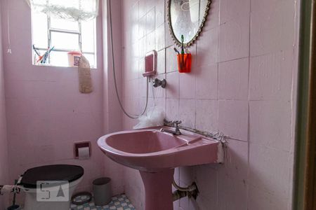 Casa à venda com 220m², 3 quartos e 6 vagasBanheiro Suíte