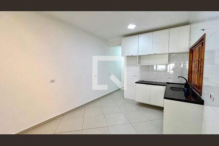 Cozinha de casa para alugar com 2 quartos, 70m² em Jardim Leda, Guarulhos