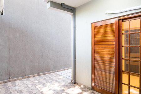 Casa para alugar com 70m², 2 quartos e 1 vagaÁrea de Serviço