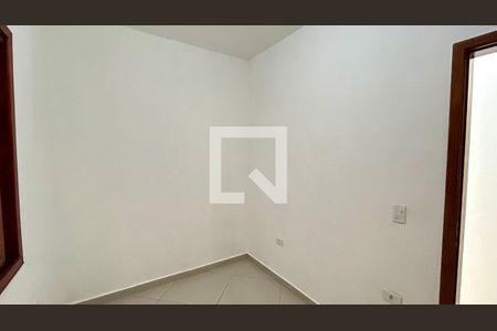 Quarto 1 de casa para alugar com 2 quartos, 70m² em Jardim Leda, Guarulhos