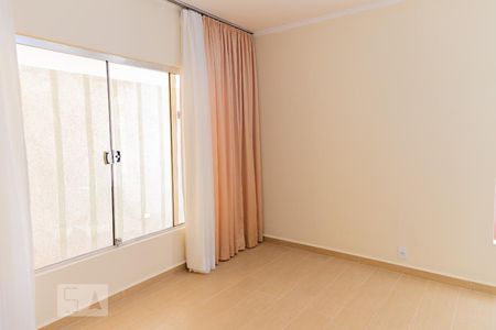 Sala de casa para alugar com 5 quartos, 320m² em Jardim Oriental, São Paulo