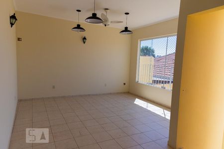 Casa à venda com 320m², 5 quartos e 2 vagasSalão de Festas