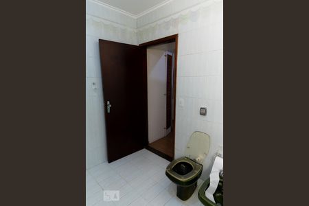 Casa à venda com 320m², 5 quartos e 2 vagasBanheiro da Suíte