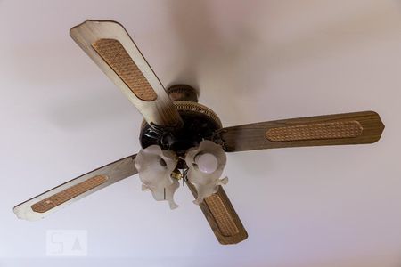 Casa à venda com 320m², 5 quartos e 2 vagasQuarto 2