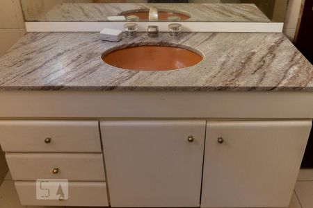 Casa à venda com 320m², 5 quartos e 2 vagasBanheiro