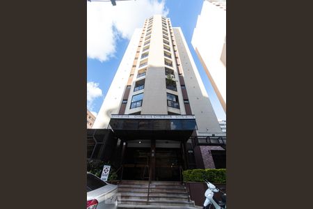 Studio para alugar com 32m², 1 quarto e 1 vaga Studio para alugar com 32m², 1 quarto e 1 vagaFachada