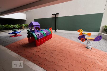 Apartamento para alugar com 147m², 3 quartos e 2 vagas Apartamento para alugar com 147m², 3 quartos e 2 vagasÁrea Comum - Playground