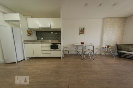 Studio de kitnet/studio para alugar com 1 quarto, 28m² em Centro, Curitiba
