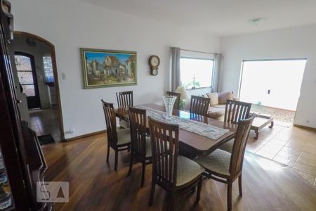 Casa à venda com 250m², 3 quartos e 8 vagasSala de Jantar