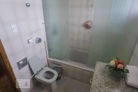 Casa à venda com 250m², 3 quartos e 8 vagasBanheiro