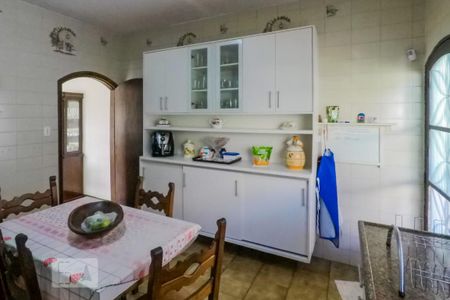 Casa à venda com 250m², 3 quartos e 8 vagasCozinha