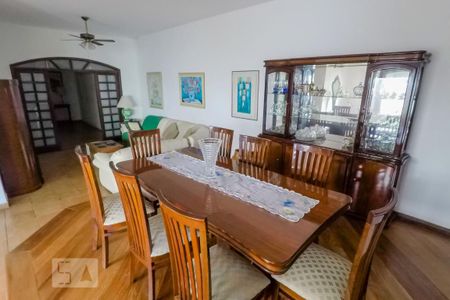 Casa à venda com 250m², 3 quartos e 8 vagasSala de Jantar