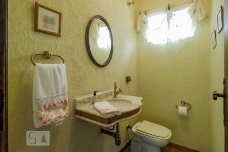 Casa à venda com 250m², 3 quartos e 8 vagasLavabo