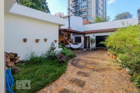 Área Externa de casa à venda com 3 quartos, 250m² em Jardim da Gloria, São Paulo