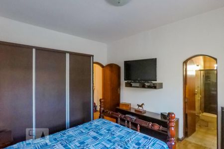 Casa à venda com 250m², 3 quartos e 8 vagasQuarto 1 suite