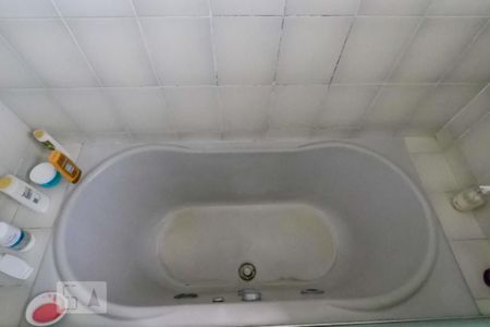 Casa à venda com 250m², 3 quartos e 8 vagasBanheiro