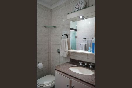 Apartamento à venda com 130m², 3 quartos e 2 vagas Apartamento à venda com 130m², 3 quartos e 2 vagasBanheiro