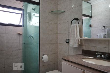 Apartamento à venda com 130m², 3 quartos e 2 vagas Apartamento à venda com 130m², 3 quartos e 2 vagasBanheiro